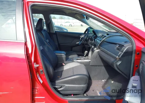 2012 Toyota Camry Se z USA, uszkodzony, nr VIN 4T1BF1FKXCU524268